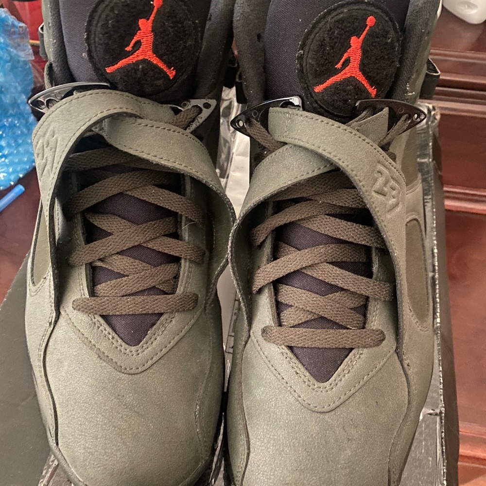 VNDS Jordan 8 Take Flight Olive Men 11.5